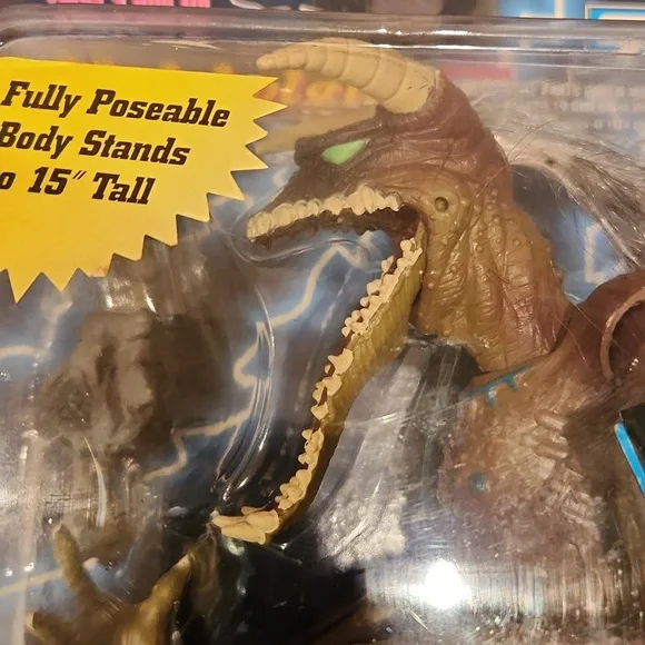 Spawn action figure. - Picture 5 of 6